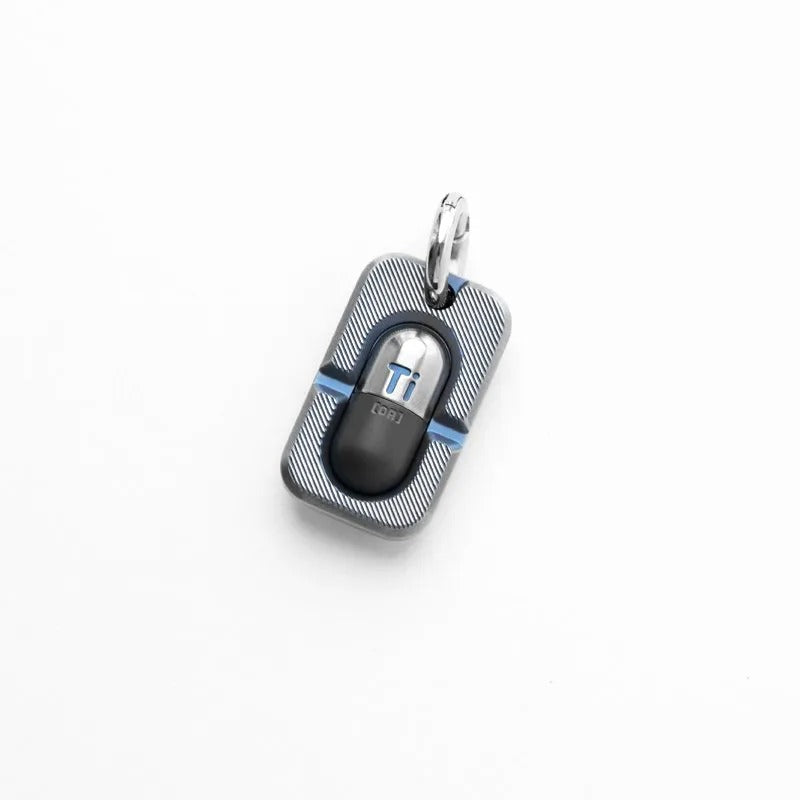 Lautie Capsule Pendant, EDC House - closeup