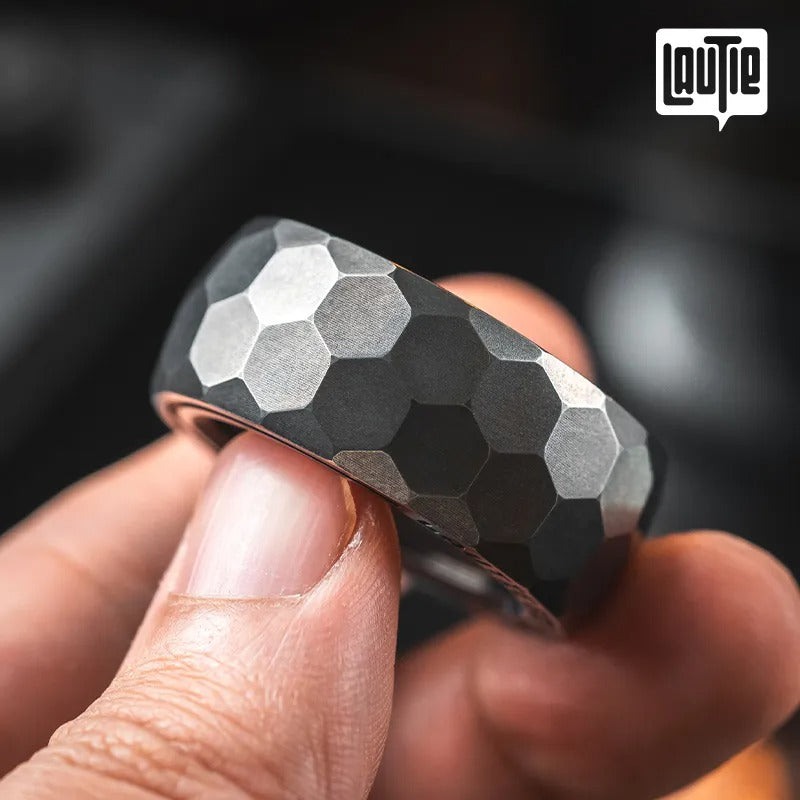 Lautie Mechanic-A Fidget Ring, Spy Wars Series - detail view