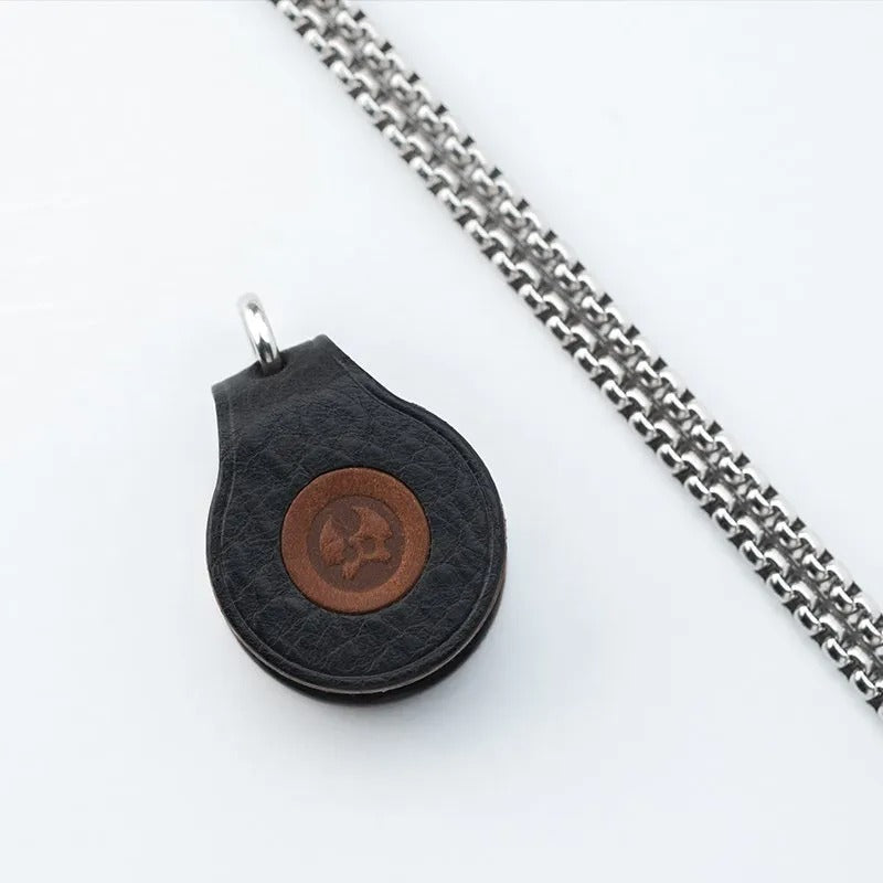 Lautie Magnetic Leather Pouch for Mechanic-I Ring - lifestyle shot