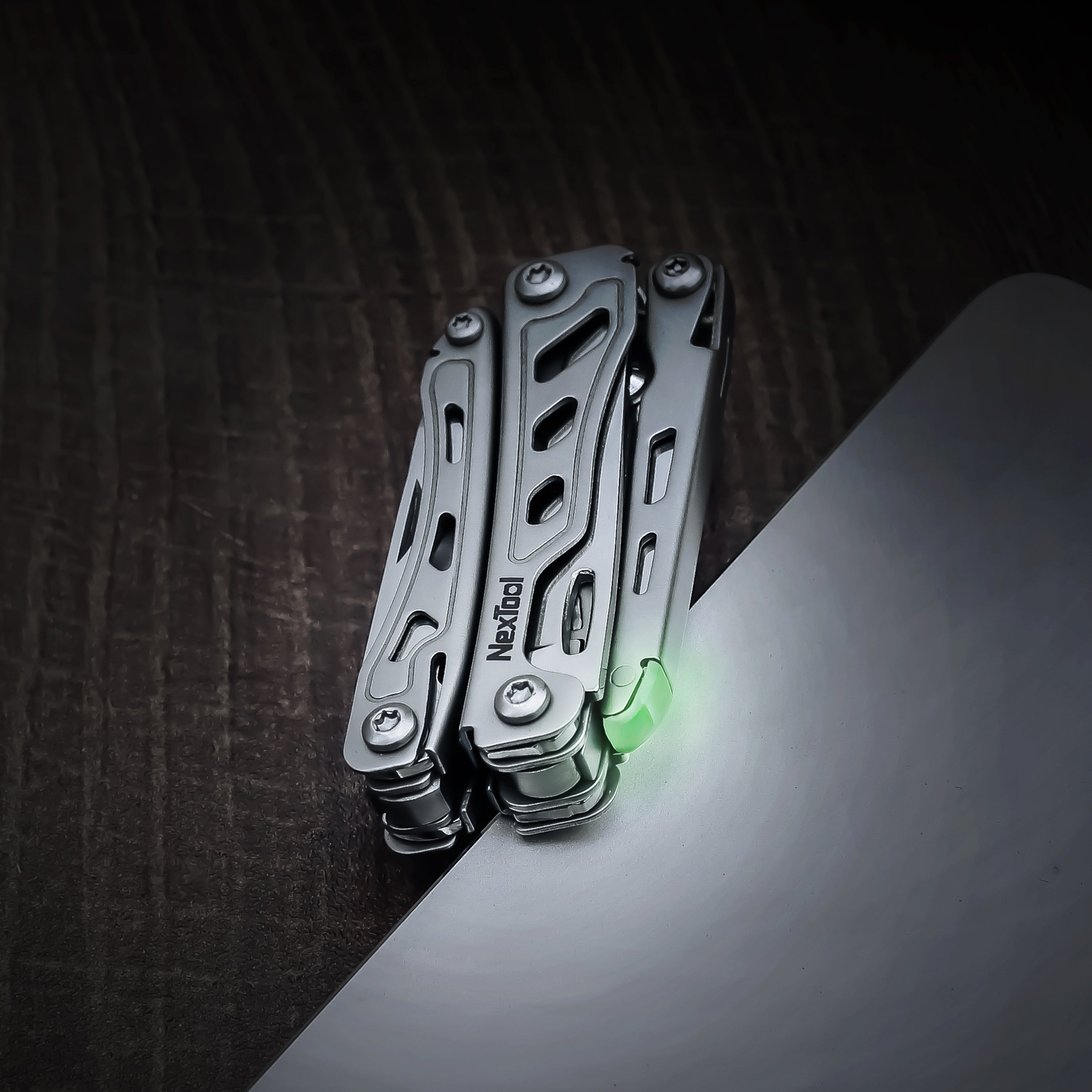 NexTool Mini Flagship F12 multitool