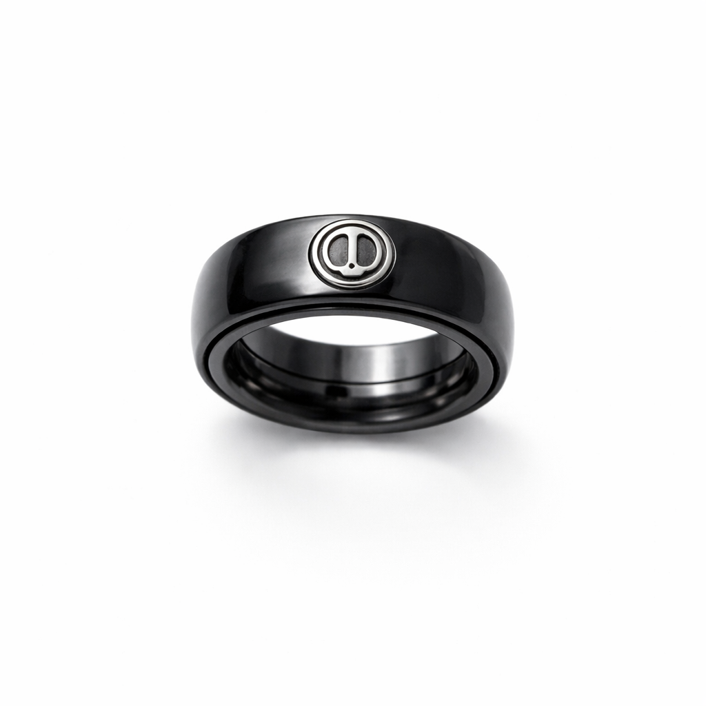 Lautie Mechanic-I Fidget Ring - lifestyle shot