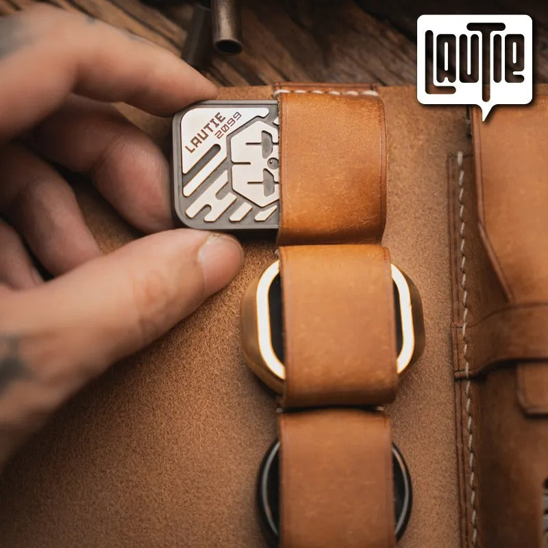 Lautie Leather Scroll for Fidget Toys - detail view